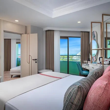 Delphin Palace Üdülőközpont 5*