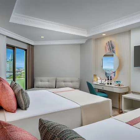 Delphin Palace Üdülőközpont Antalya