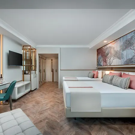 Delphin Palace Üdülőközpont 5*