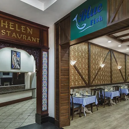 Üdülőközpont Delphin Palace 5*