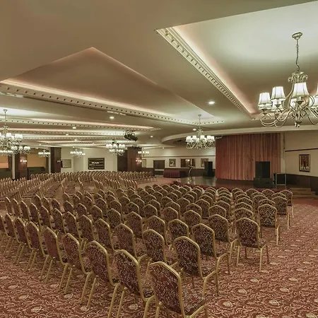 Üdülőközpont Delphin Palace 5*
